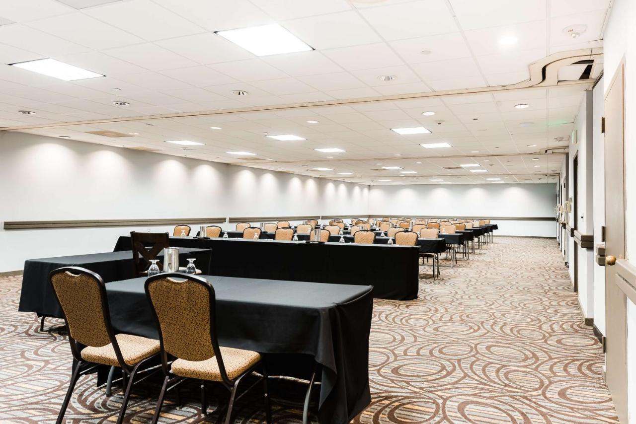 Radisson Hotel Denver-ออโรรา ภายนอก รูปภาพ