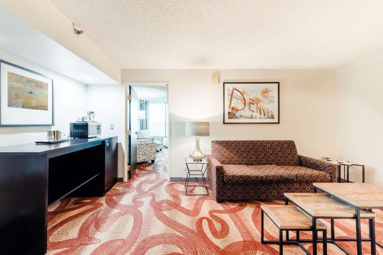Radisson Hotel Denver-ออโรรา ภายนอก รูปภาพ